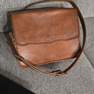 Chic Tan Leather Crossbody Bag